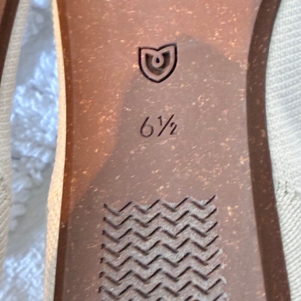 Rothy's Ballet Flat Shoe Off White The Petal Square Ballet Love Bird Size 6.5 - Picture 8 of 9